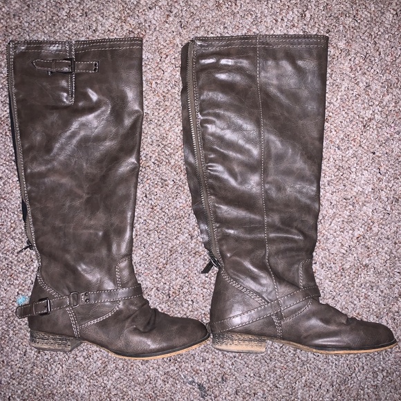 EUC Gray Bereckelles boots! 🌸 size 8 - Picture 1 of 2
